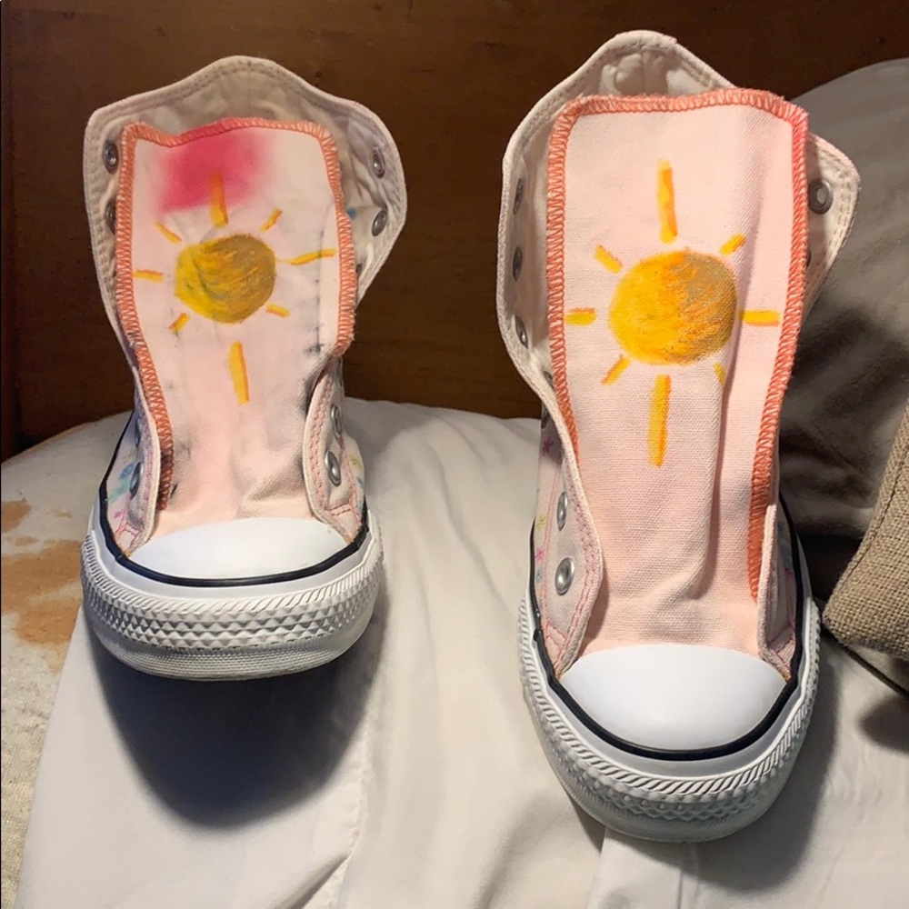 Hand painted converse - Picture 2 of 4